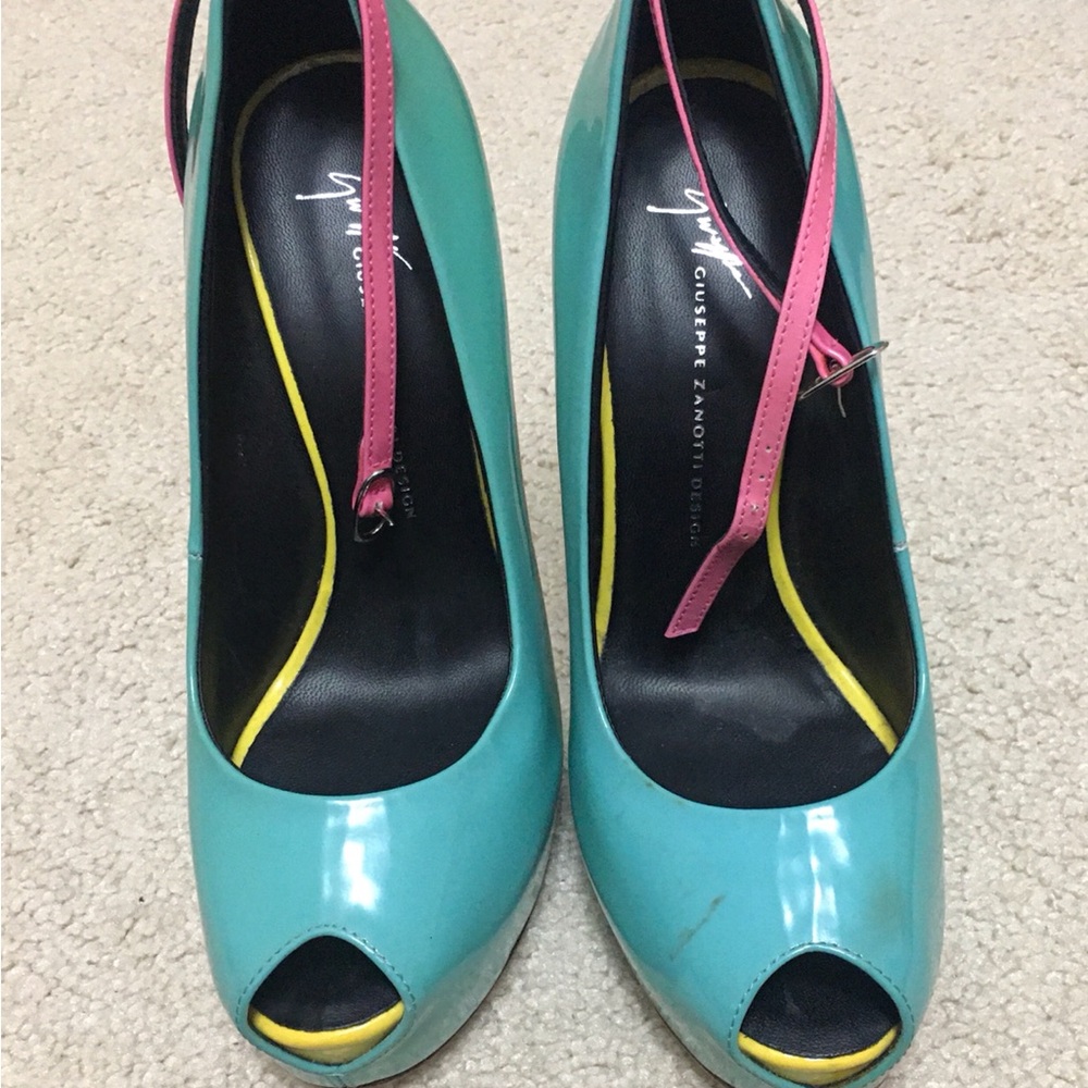 💙Vintage Giuseppe Zanotti Turquoise and Pink Peep Toe Heels💕